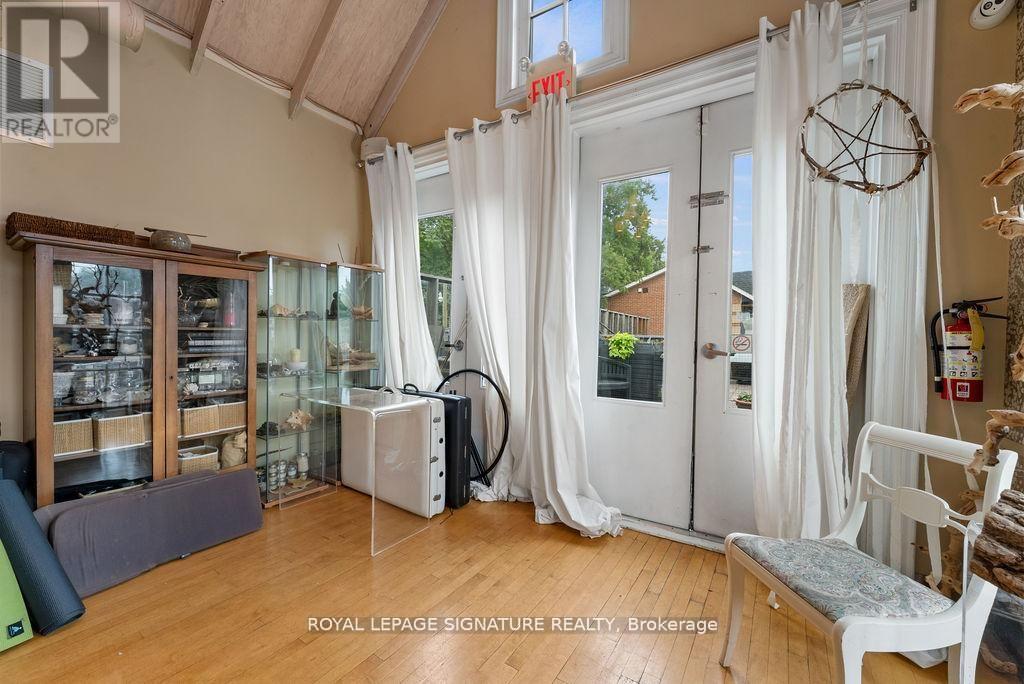 154 Harbord Street Property Photo 30