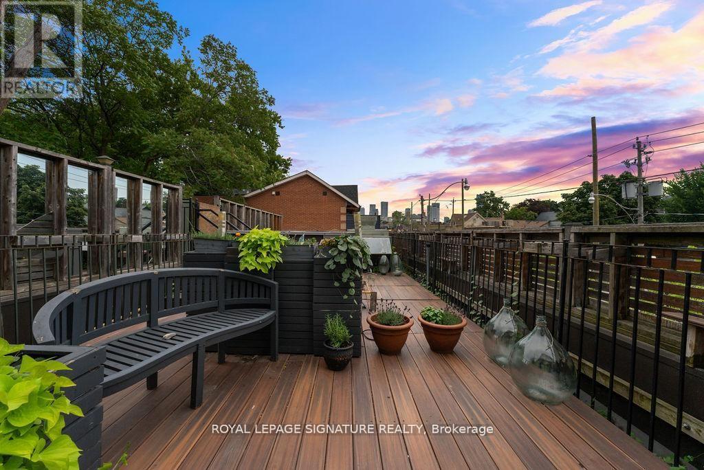 154 Harbord Street Property Photo 31