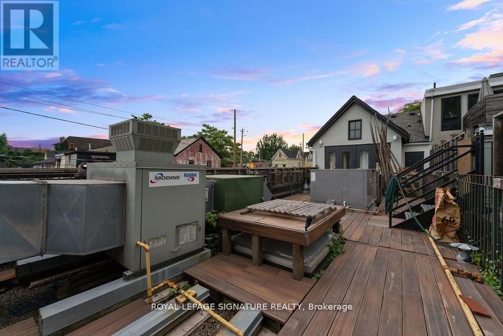 154 Harbord Street Property Photo 32