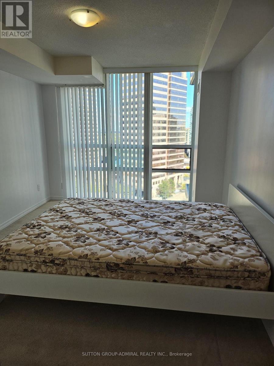 1915 - 509 Beecroft Road Property Photo 6