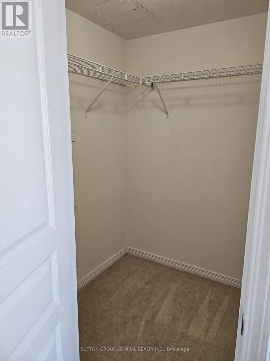 1915 - 509 Beecroft Road Property Photo 7
