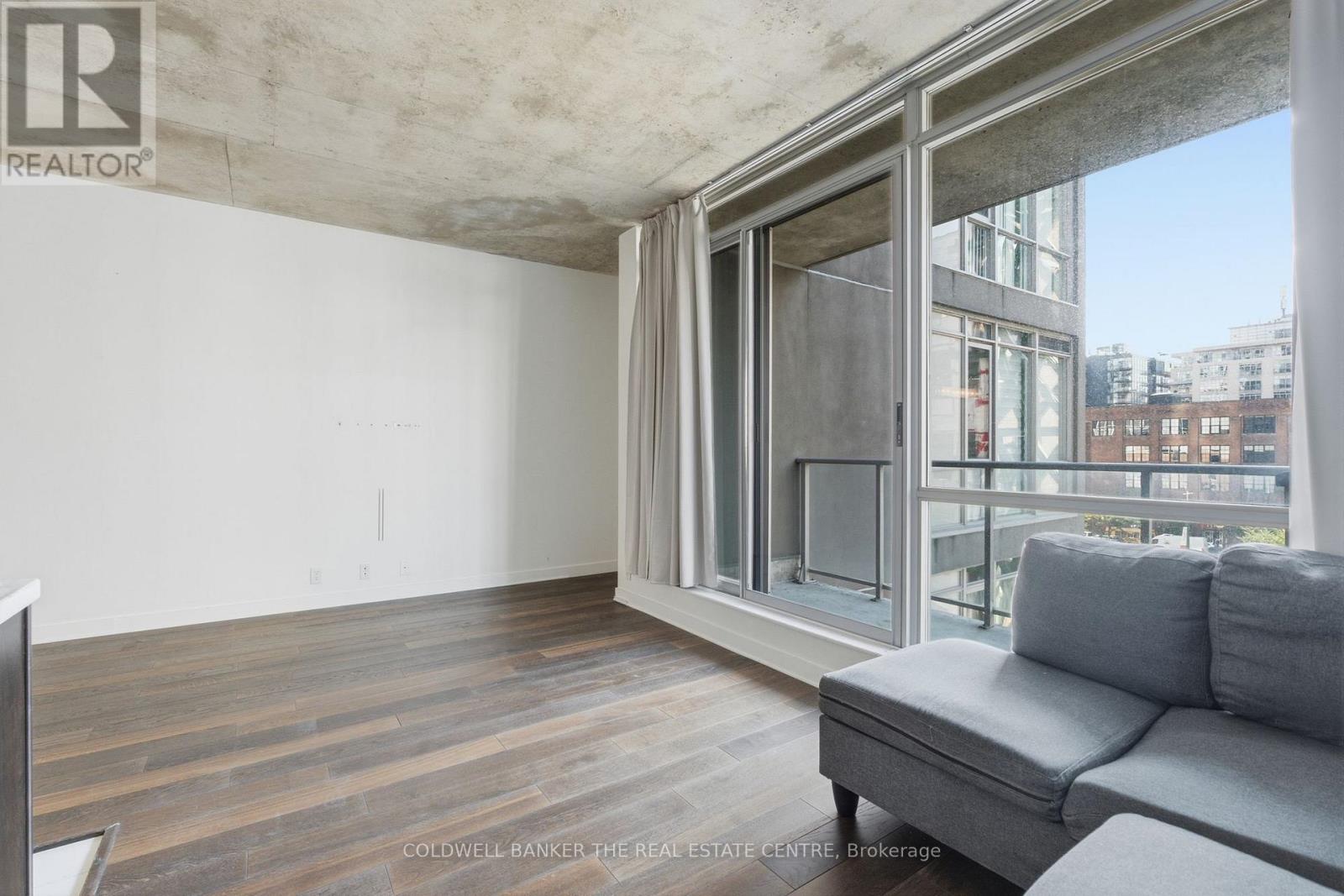 501 - 36 Charlotte Street Property Photo 5