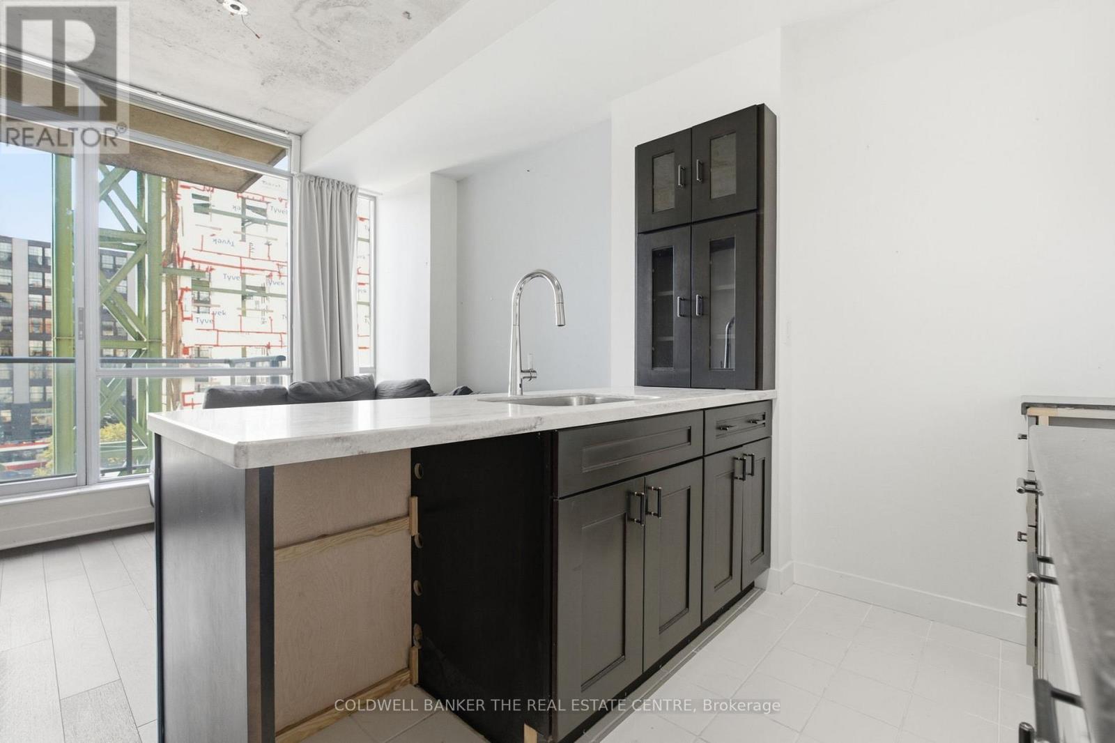 501 - 36 Charlotte Street Property Photo 7