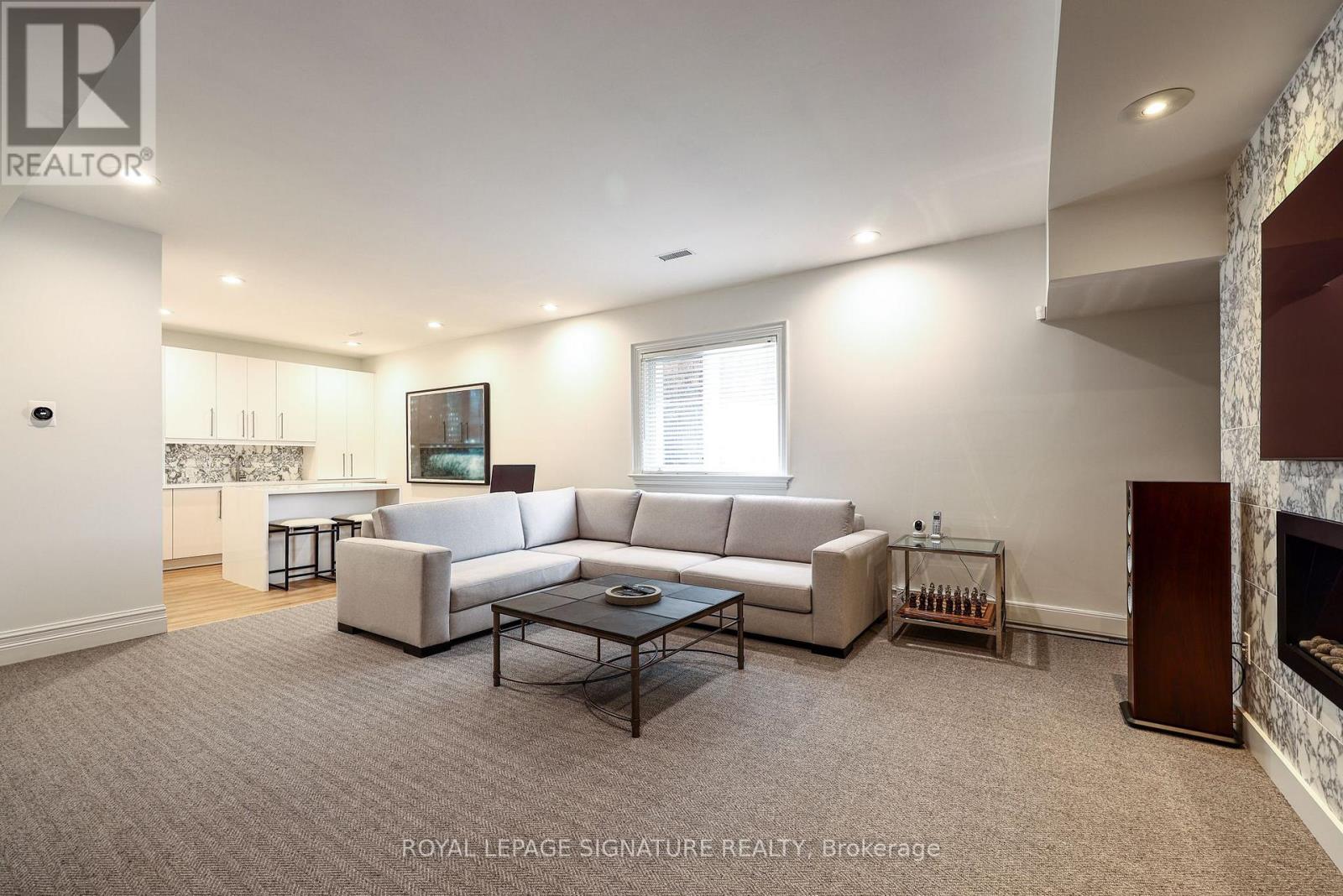 6 Vernham Avenue Property Photo 36