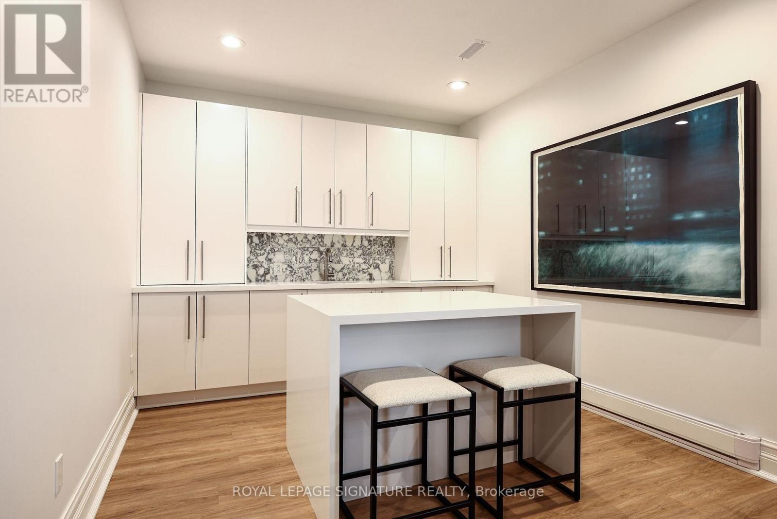 6 Vernham Avenue Property Photo 37
