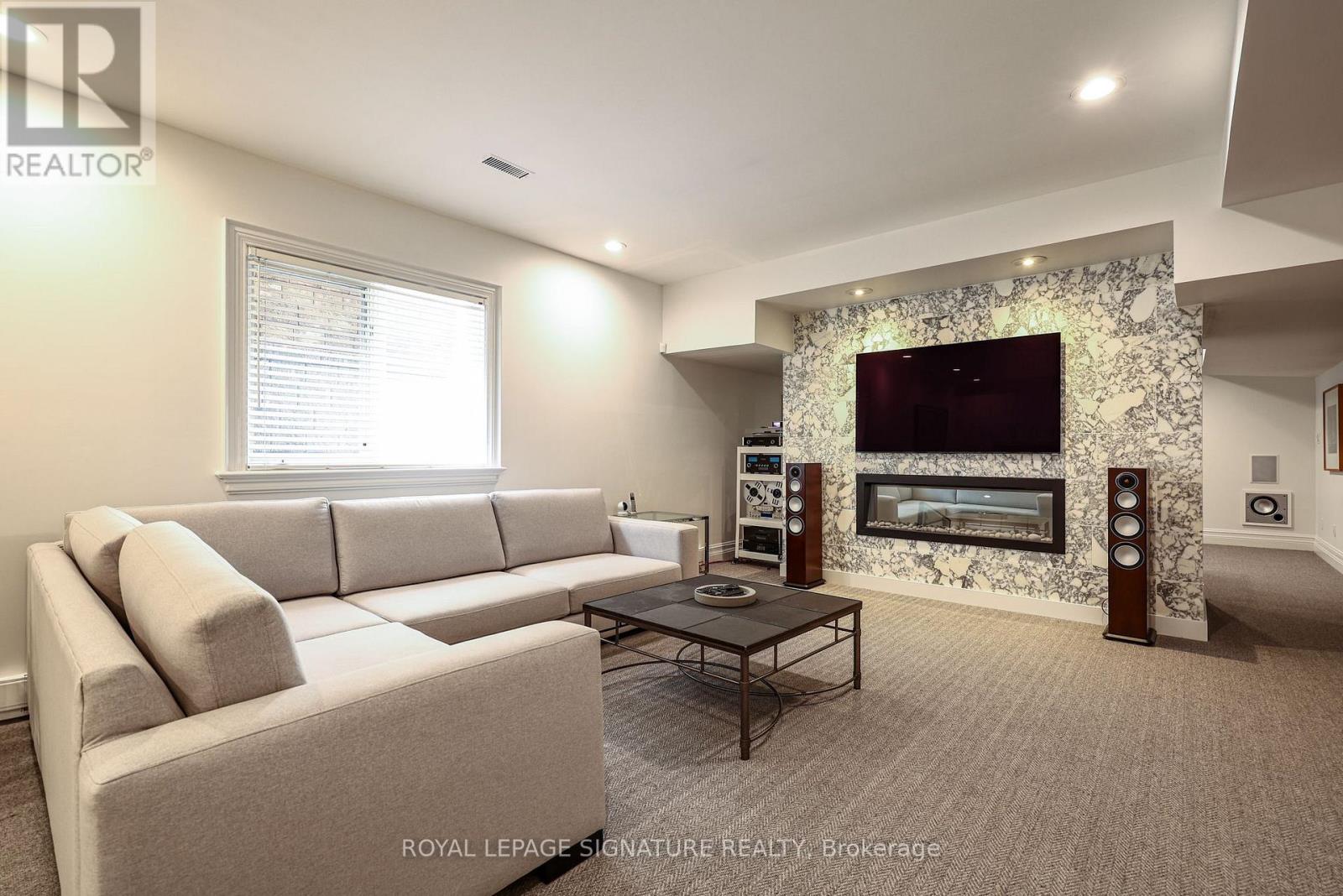 6 Vernham Avenue Property Photo 38