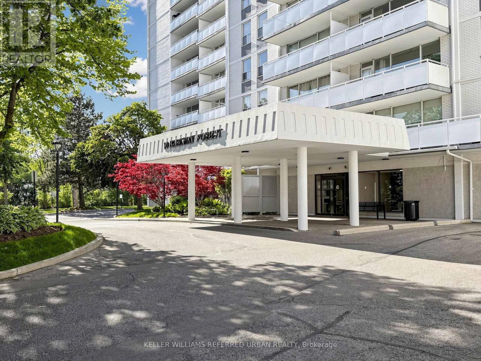1111 - 10 Parkway Forest Drive Property Photo 2