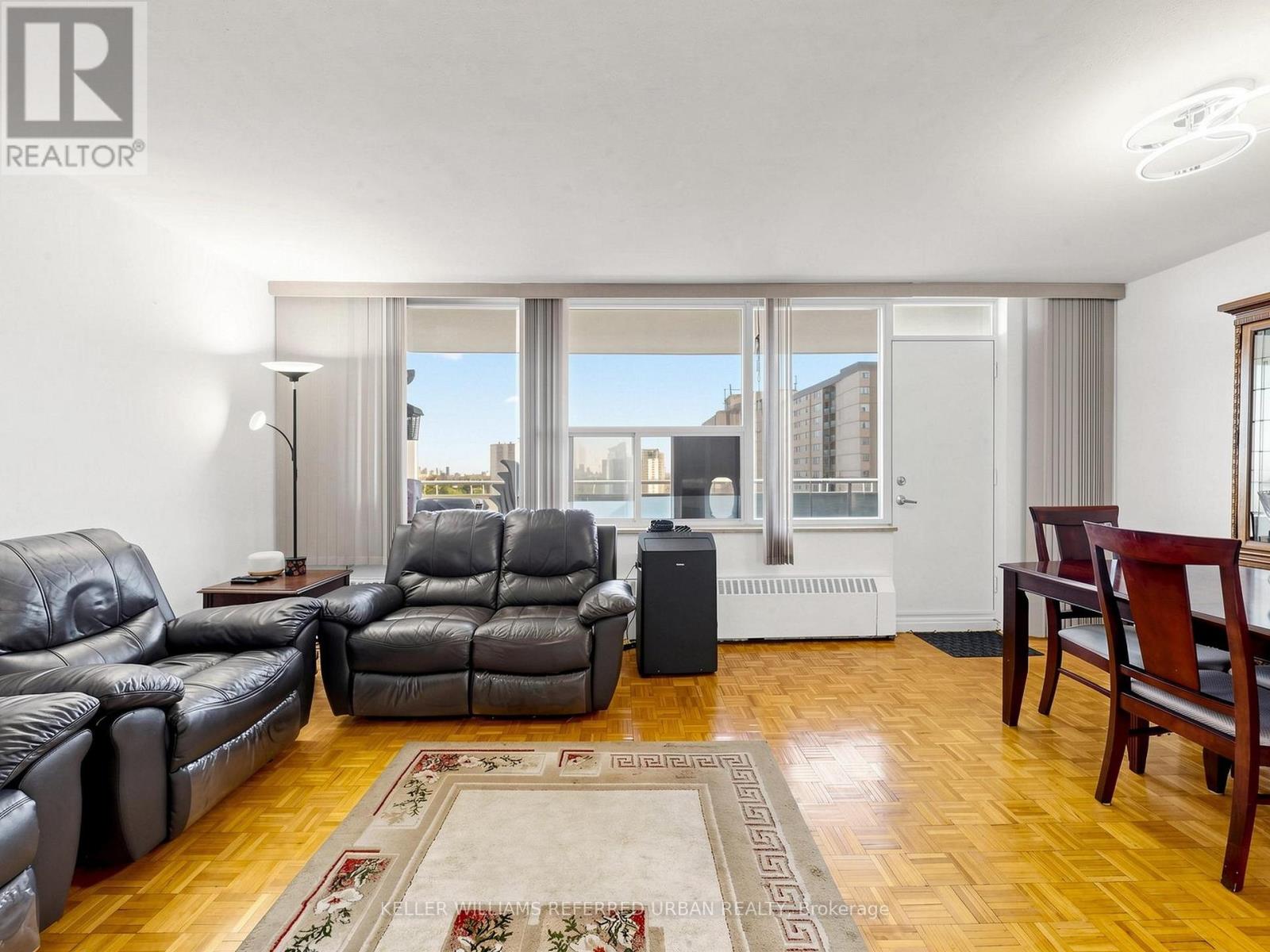 1111 - 10 Parkway Forest Drive Property Photo 6