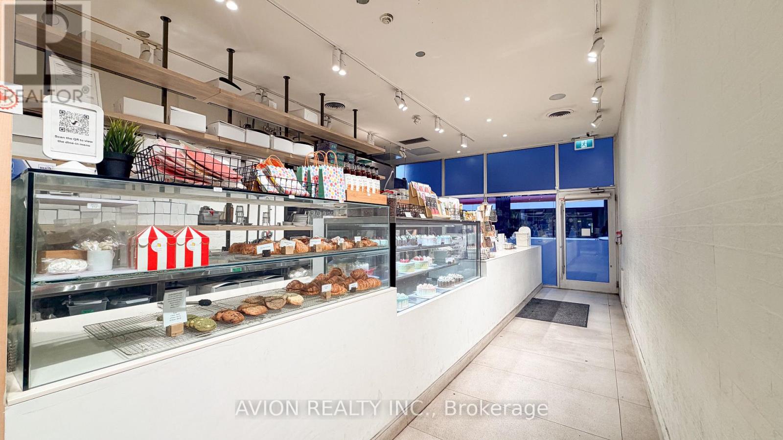 114 Dundas Street W Property Photo 10
