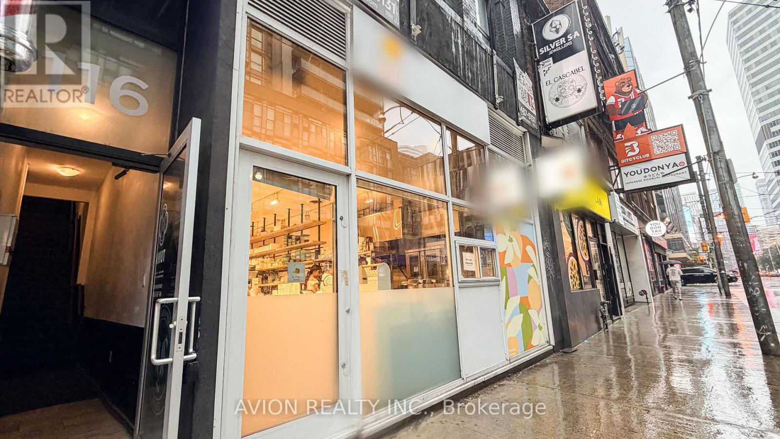 114 Dundas Street W Property Photo 19