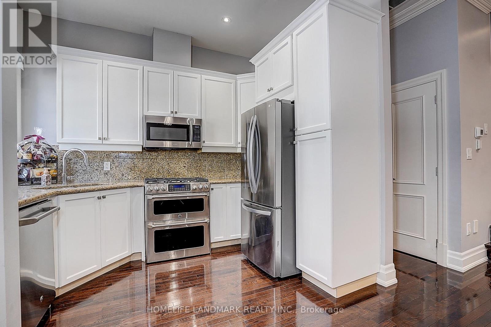309 - 51 York Mills Road Property Photo 6