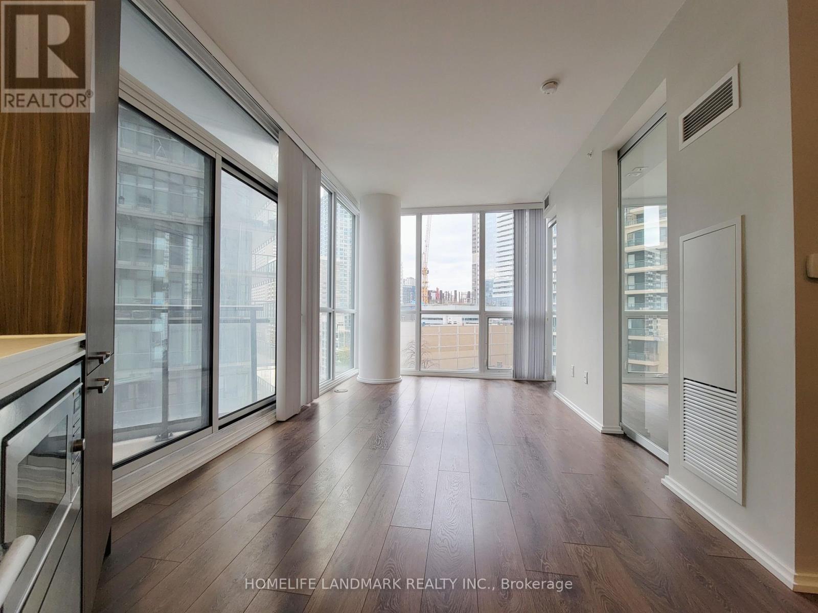 906 - 45 Charles Street E Property Photo 4