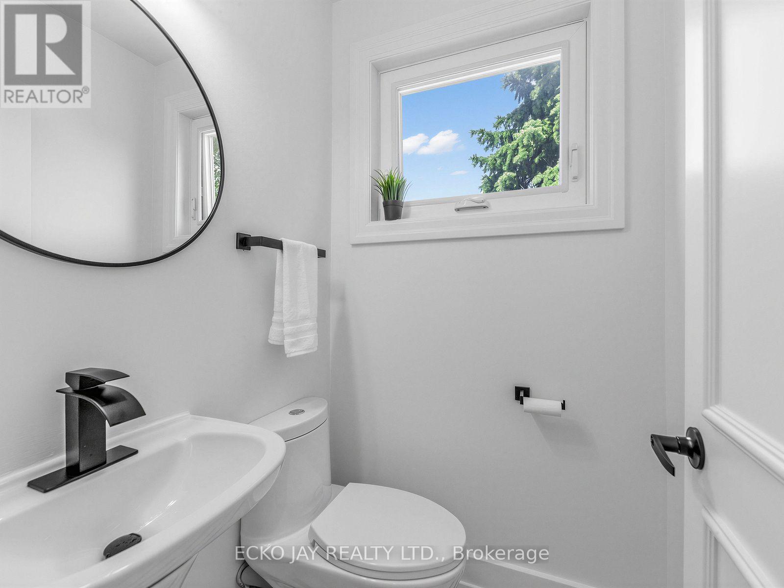 22 Meadowglade Crescent Property Photo 20