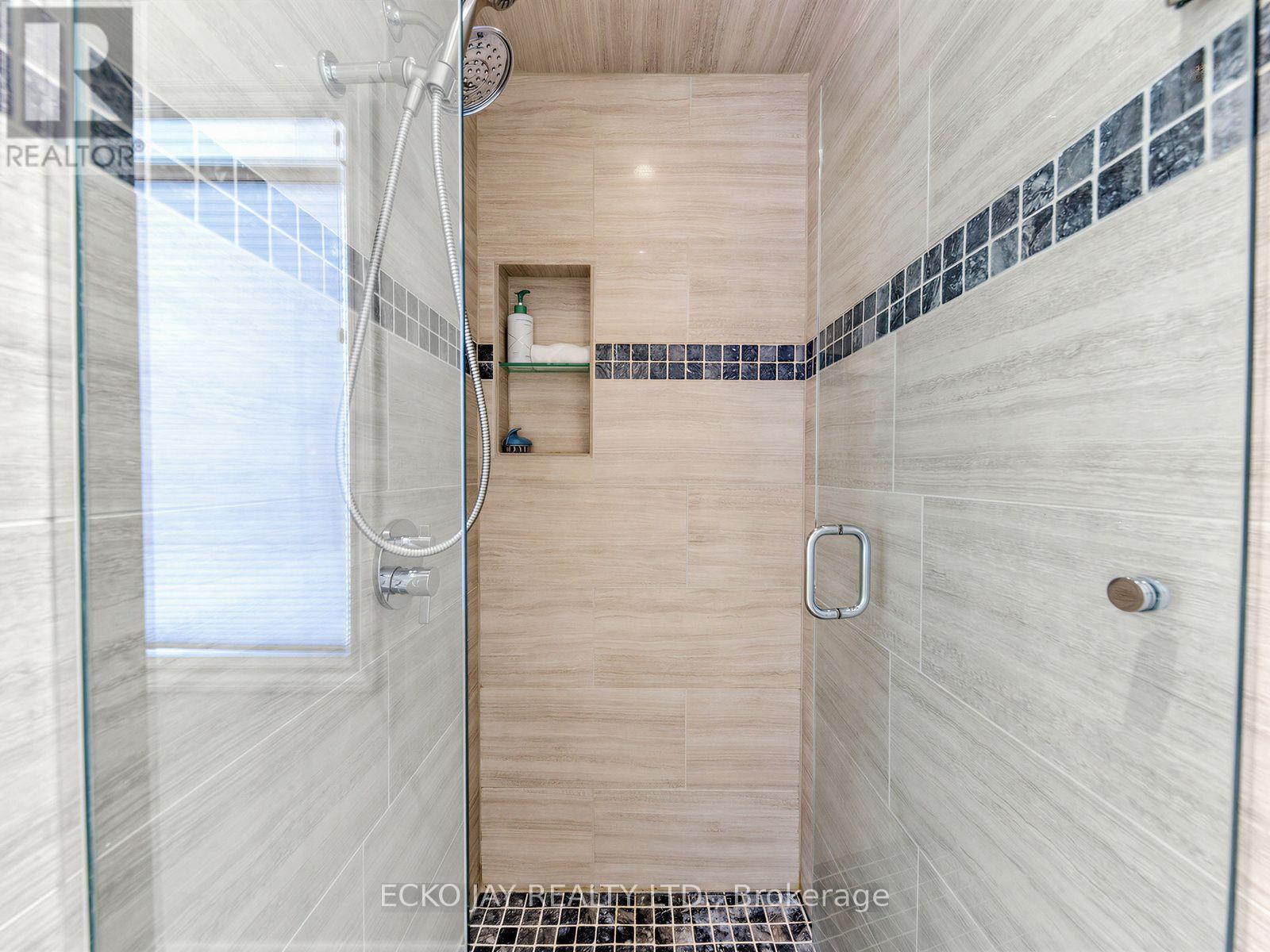22 Meadowglade Crescent Property Photo 23