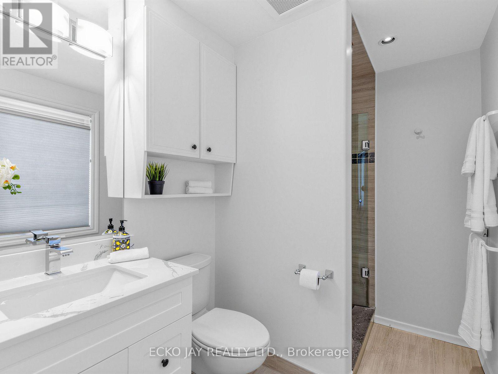22 Meadowglade Crescent Property Photo 25