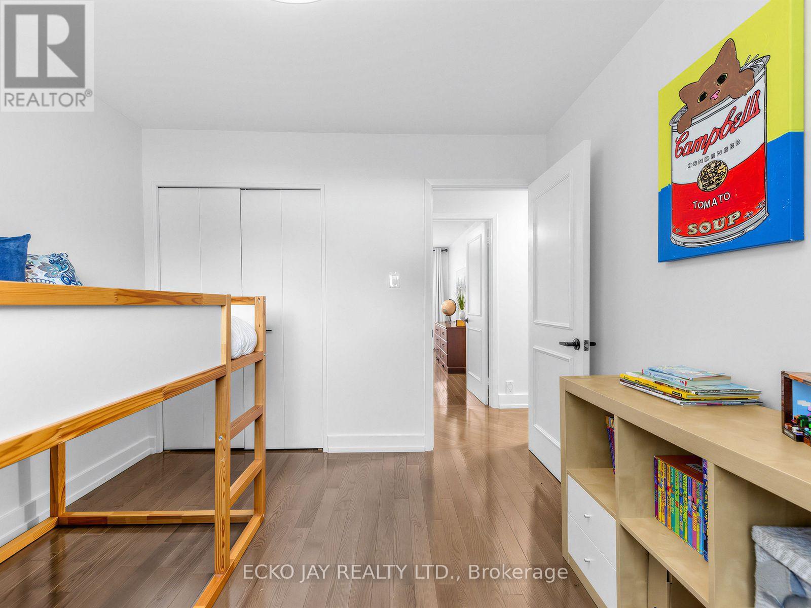 22 Meadowglade Crescent Property Photo 27