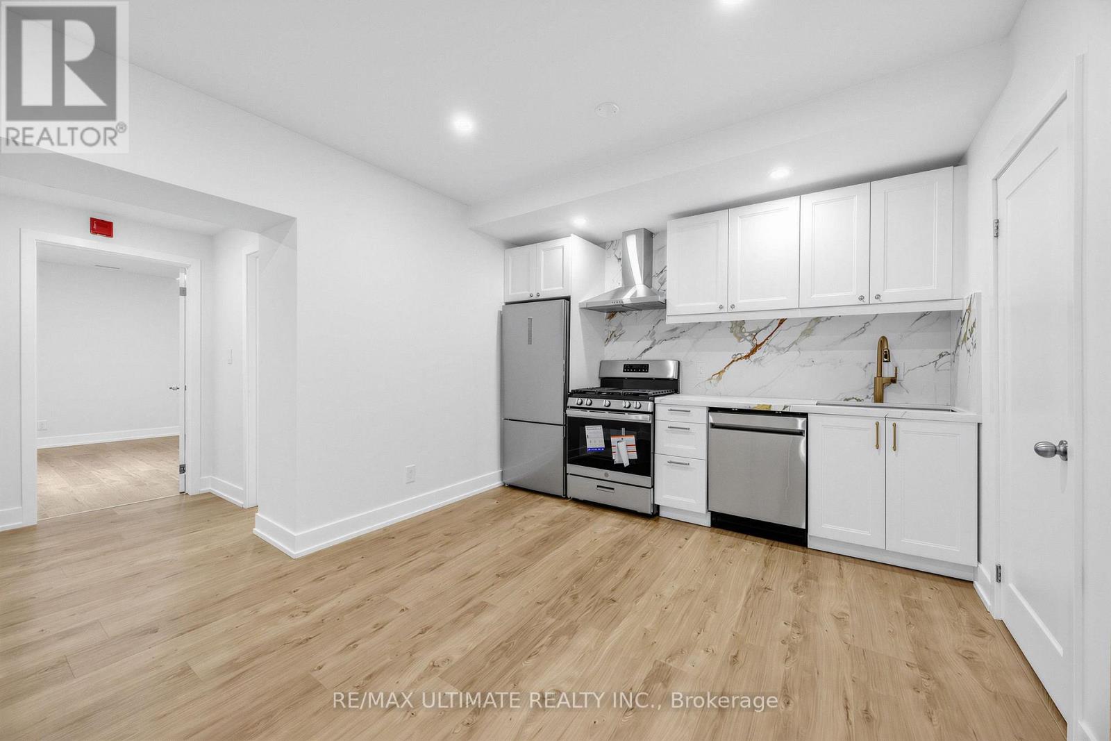 202 - 229 SPADINA AVENUE