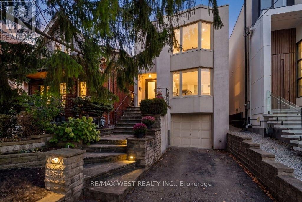 256 Erskine Avenue Property Photo 1
