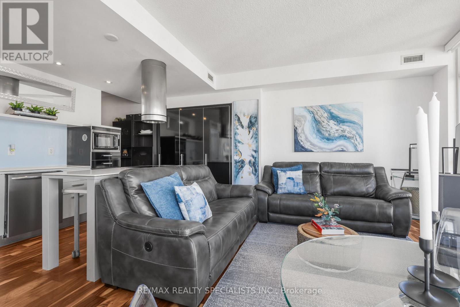2908 - 38 Dan Leckie Way Property Photo 2