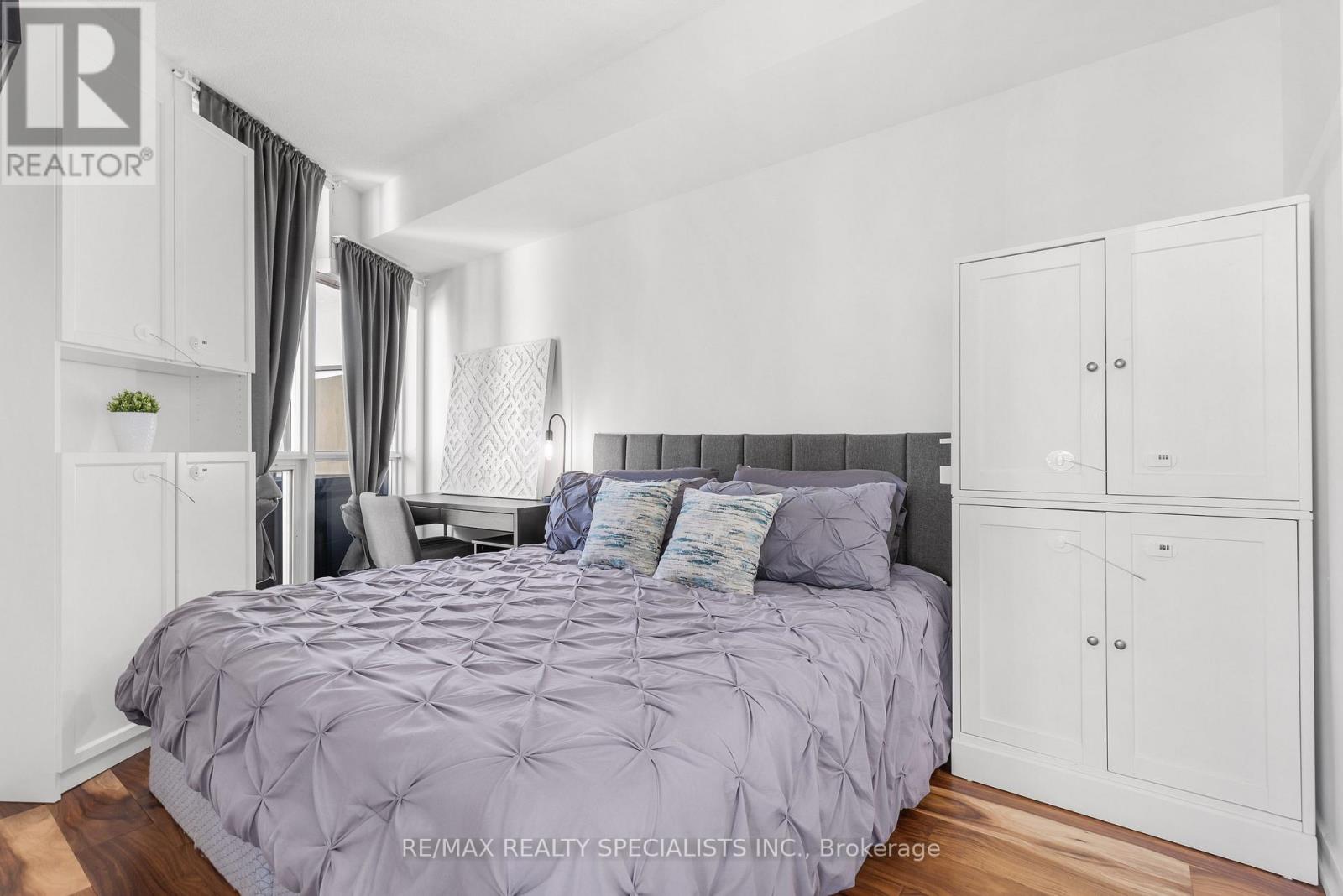 2908 - 38 Dan Leckie Way Property Photo 3