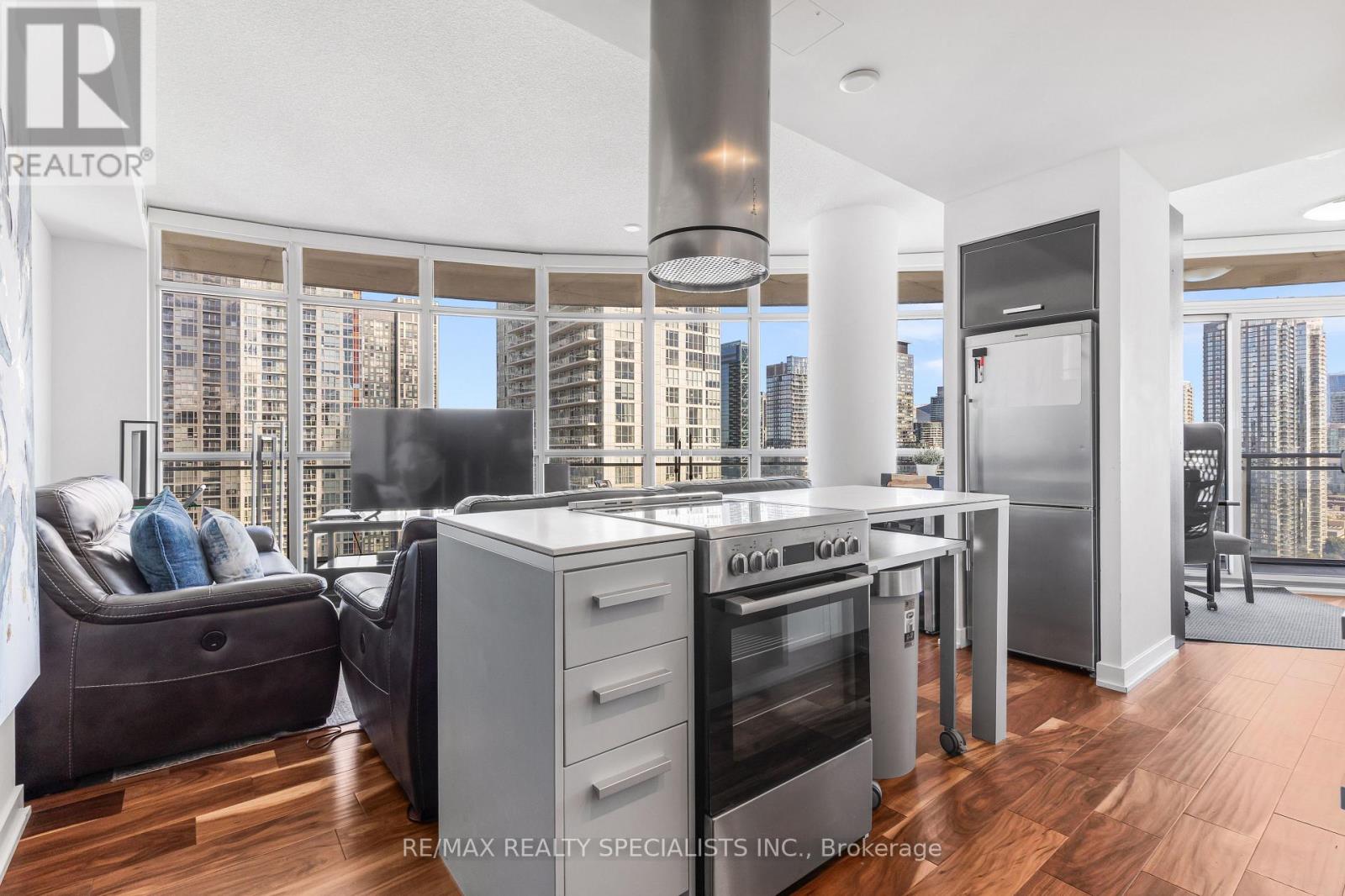 2908 - 38 Dan Leckie Way Property Photo 5