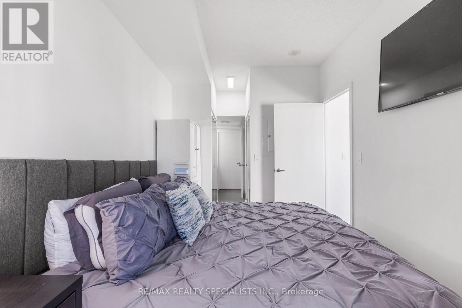 2908 - 38 Dan Leckie Way Property Photo 7
