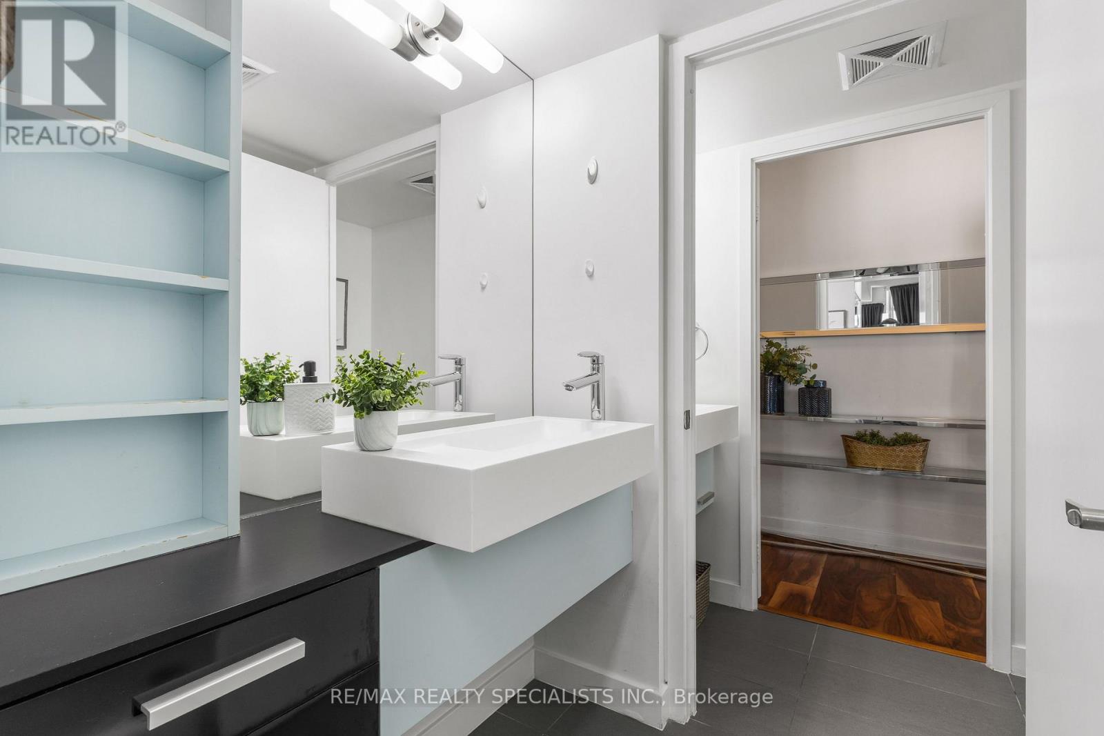 2908 - 38 Dan Leckie Way Property Photo 15
