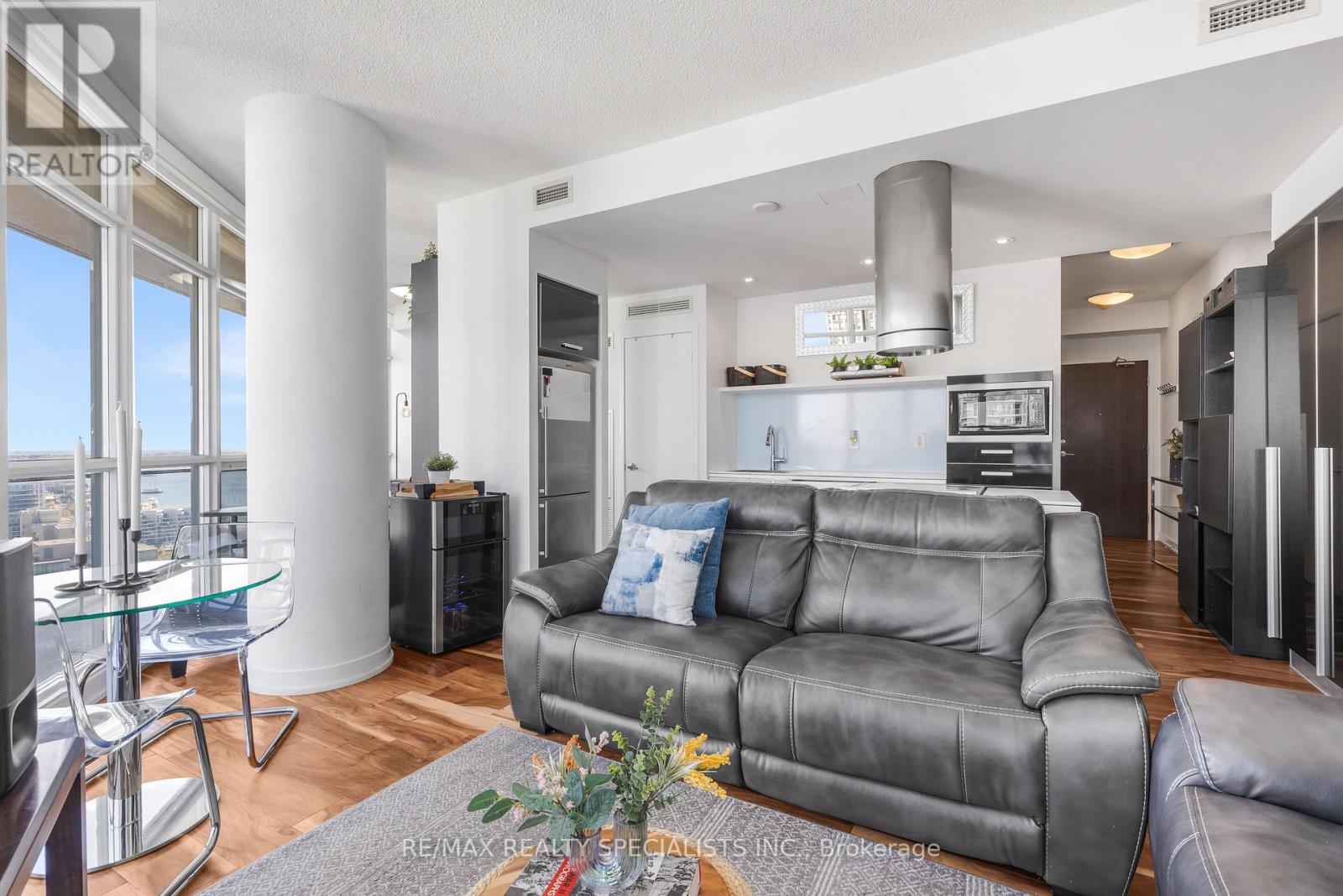 2908 - 38 Dan Leckie Way Property Photo 17
