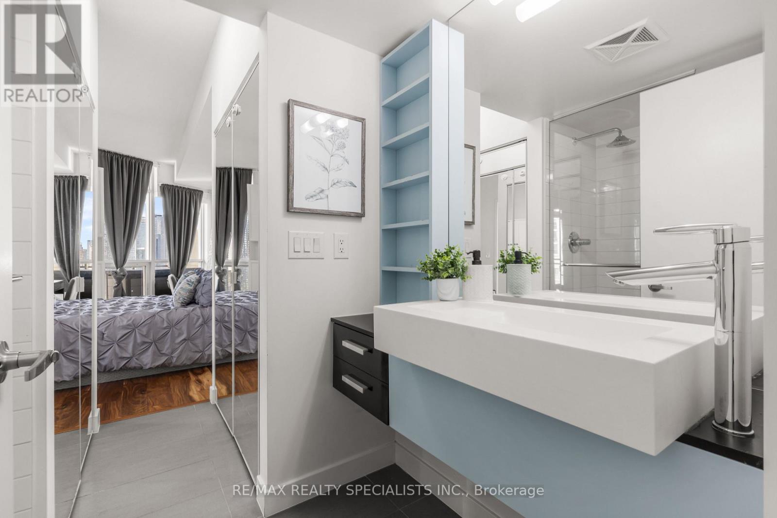 2908 - 38 Dan Leckie Way Property Photo 22