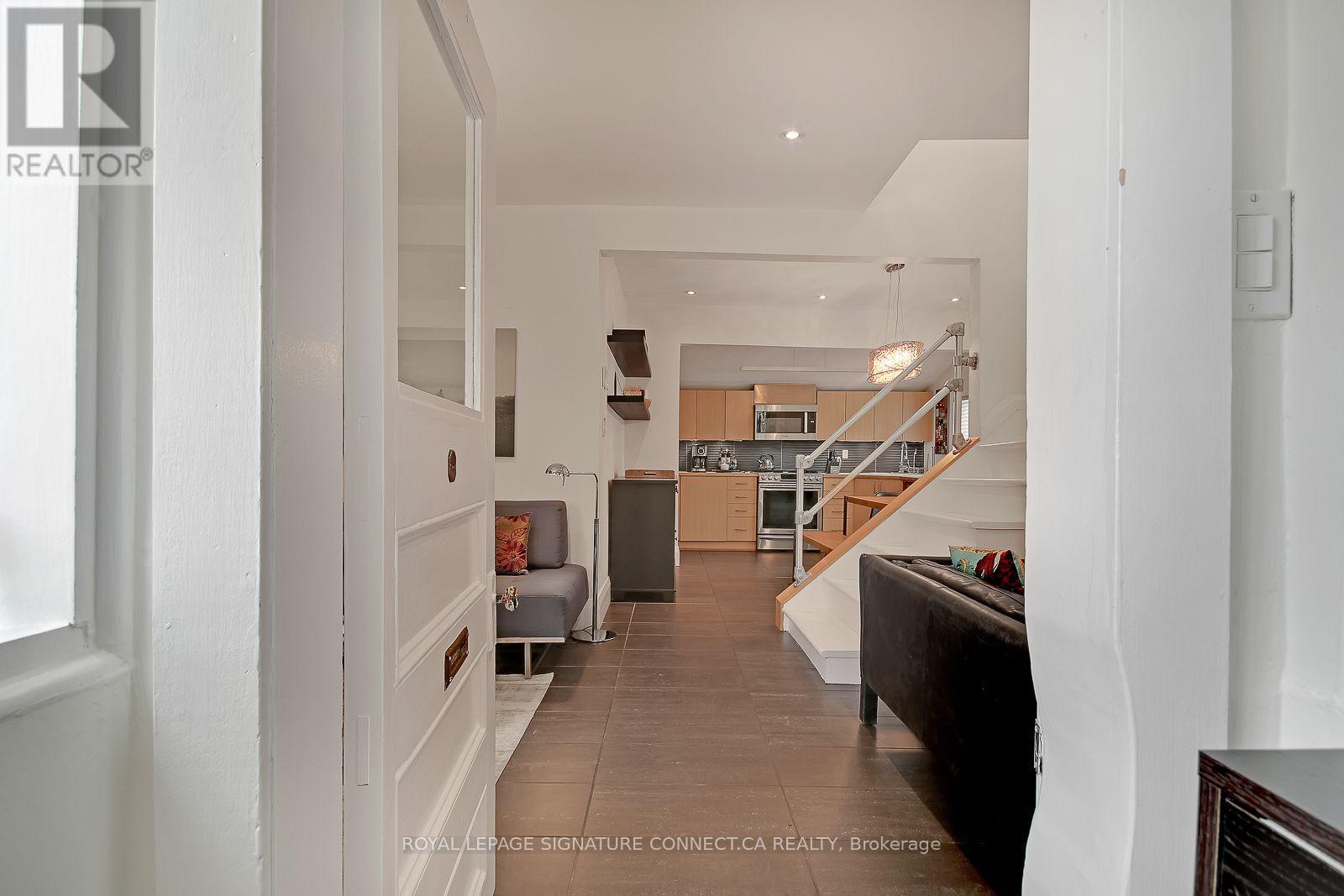 7 Ways Lane Property Photo 3