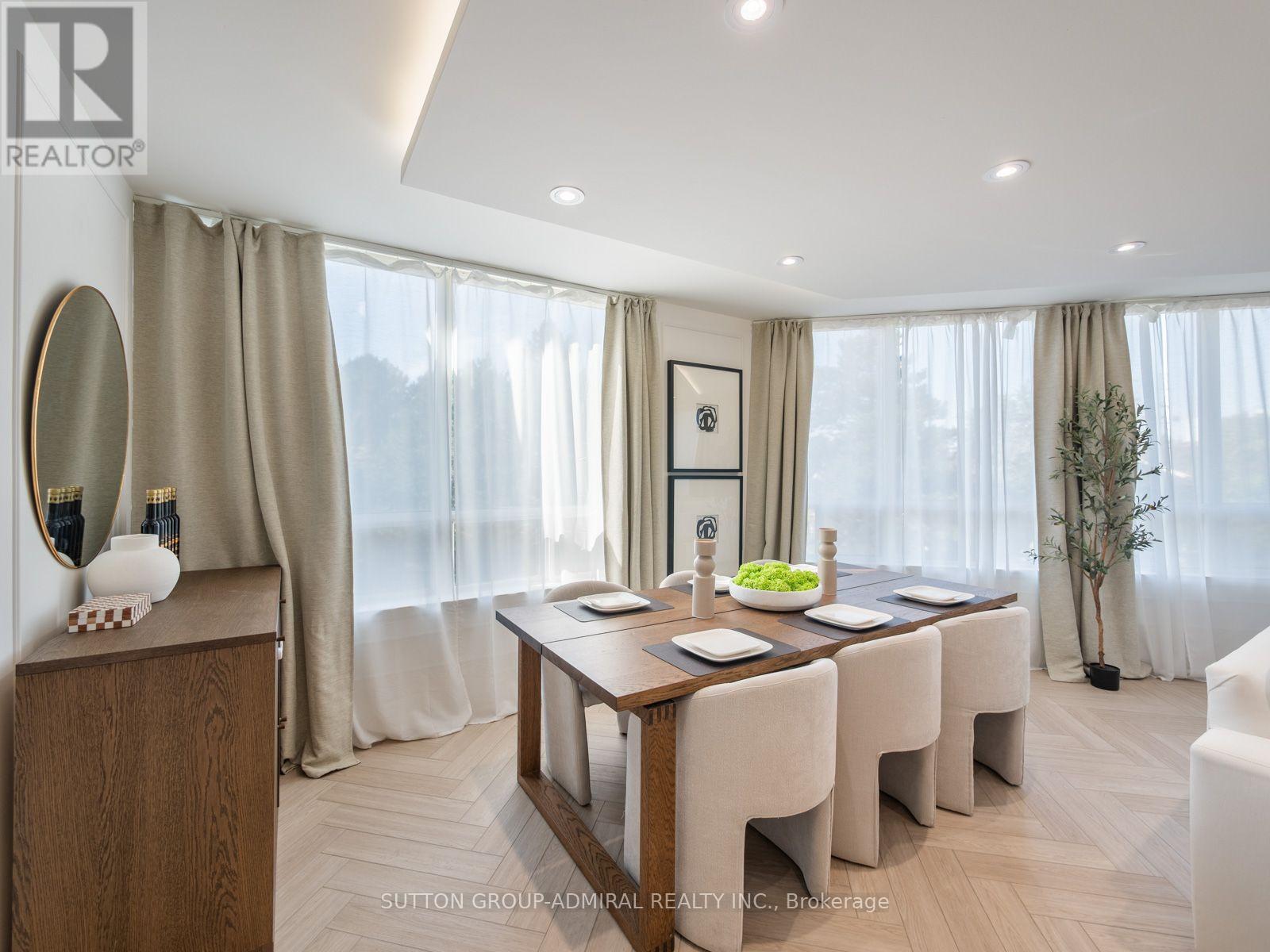 208 - 10 Torresdale Avenue Property Photo 15
