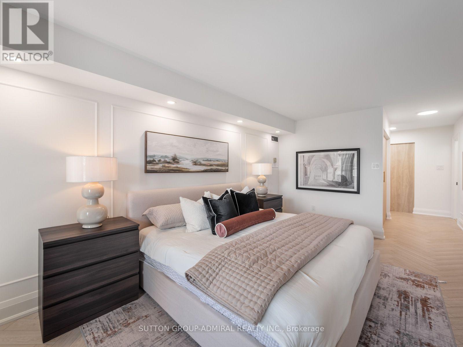 208 - 10 Torresdale Avenue Property Photo 23