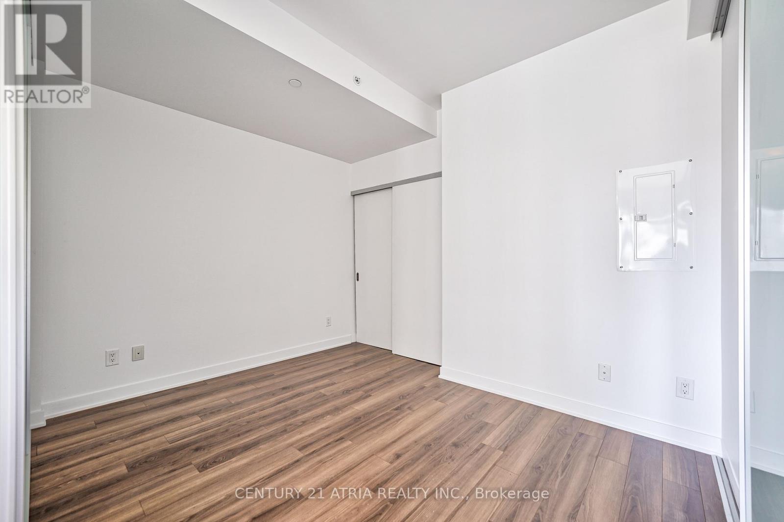 1003 - 210 Simcoe Street Property Photo 21