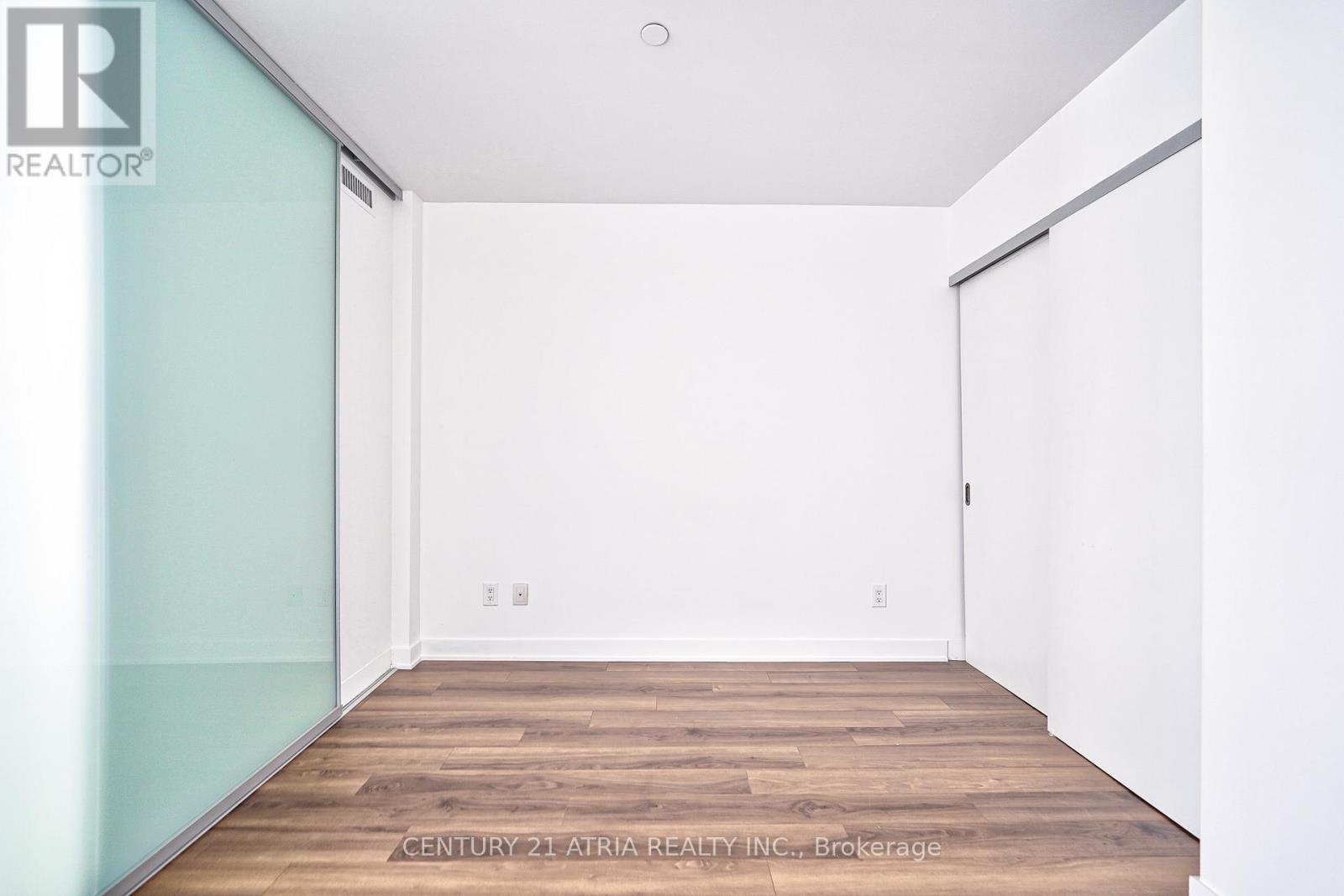 1003 - 210 Simcoe Street Property Photo 22