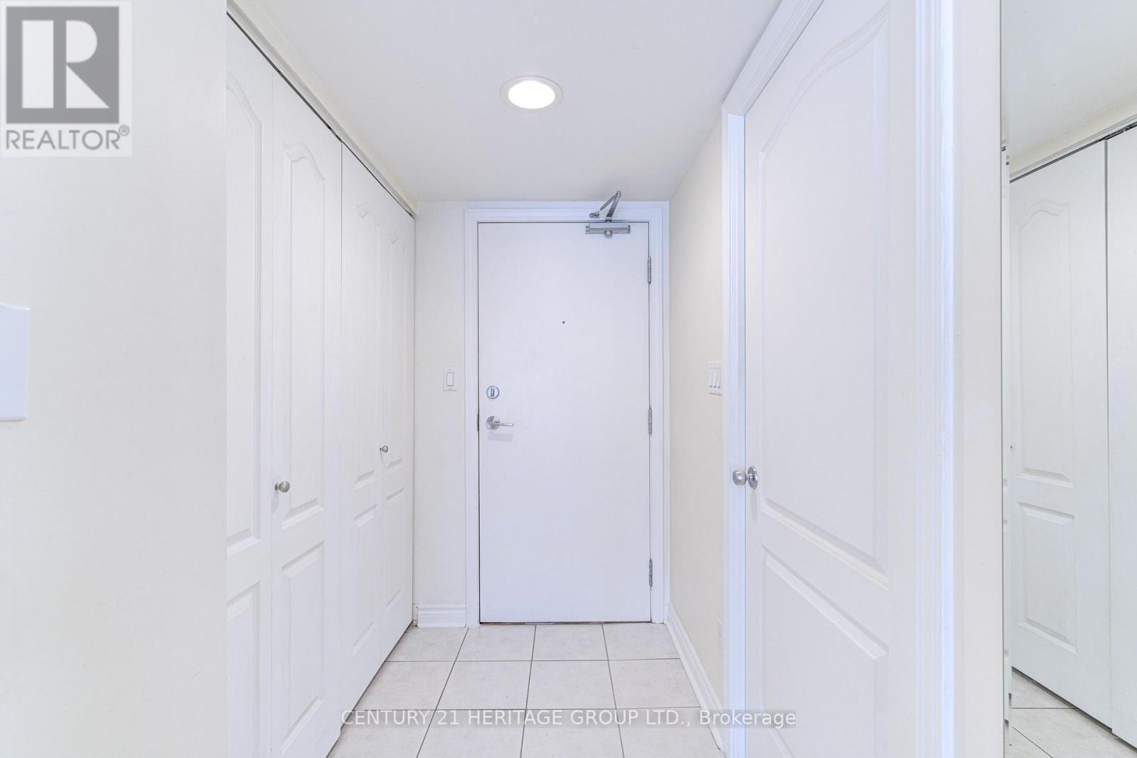 610 - 2 Rean Drive Property Photo 12