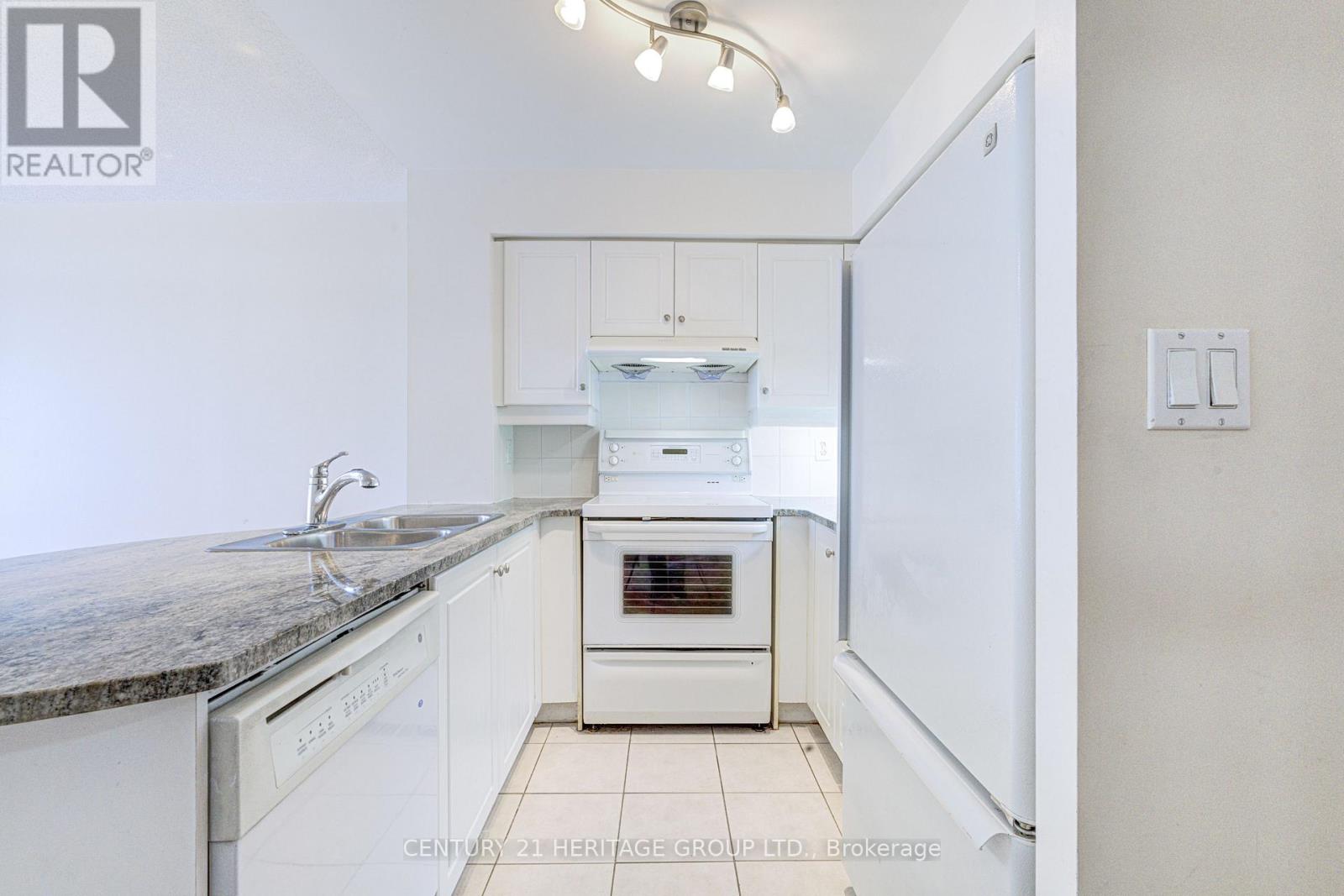 610 - 2 Rean Drive Property Photo 14