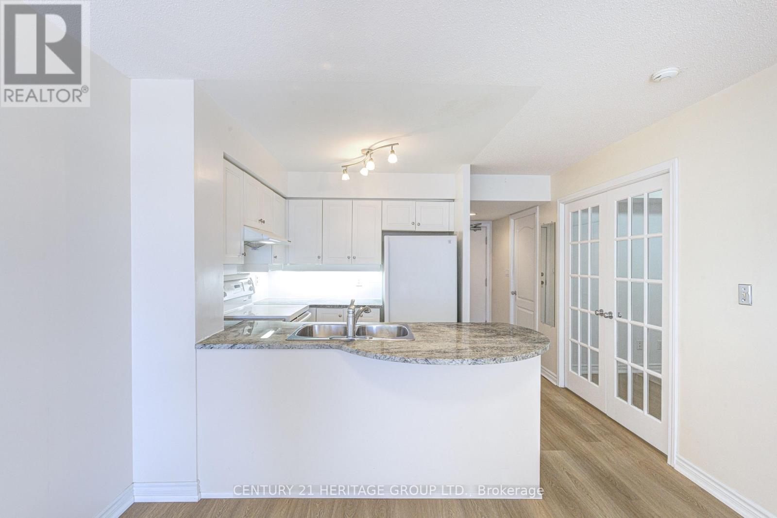 610 - 2 Rean Drive Property Photo 17
