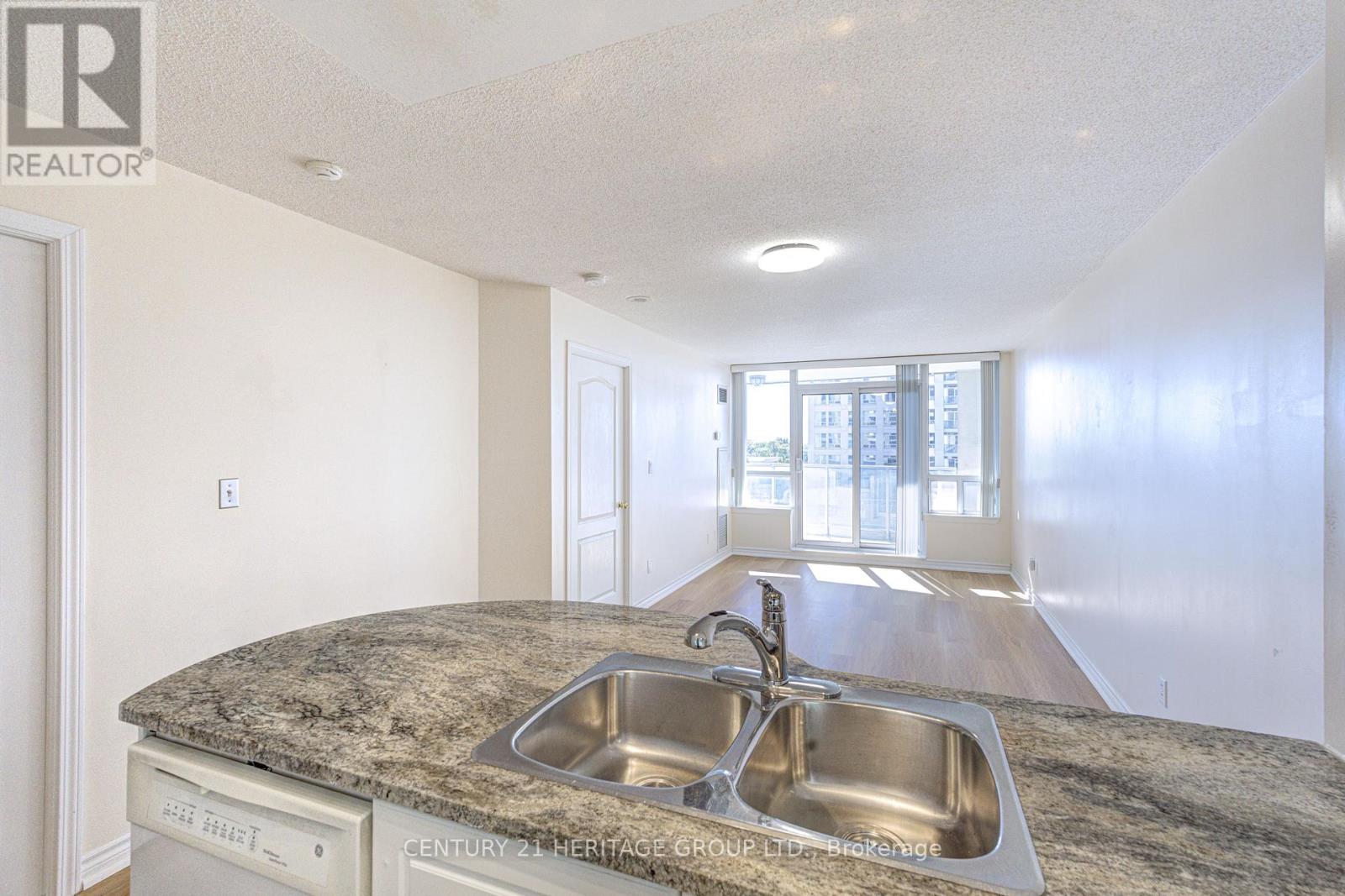 610 - 2 Rean Drive Property Photo 19