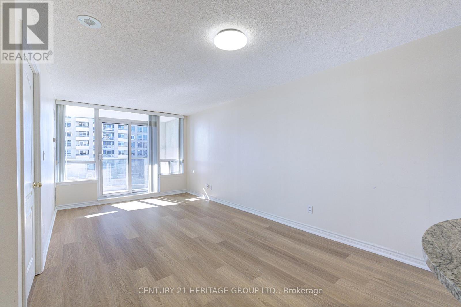 610 - 2 Rean Drive Property Photo 20