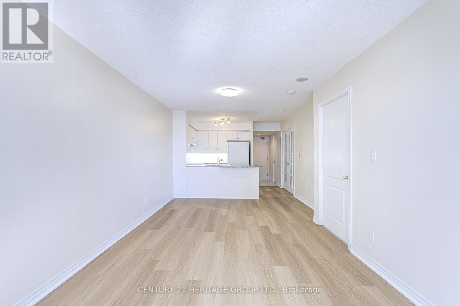 610 - 2 Rean Drive Property Photo 24