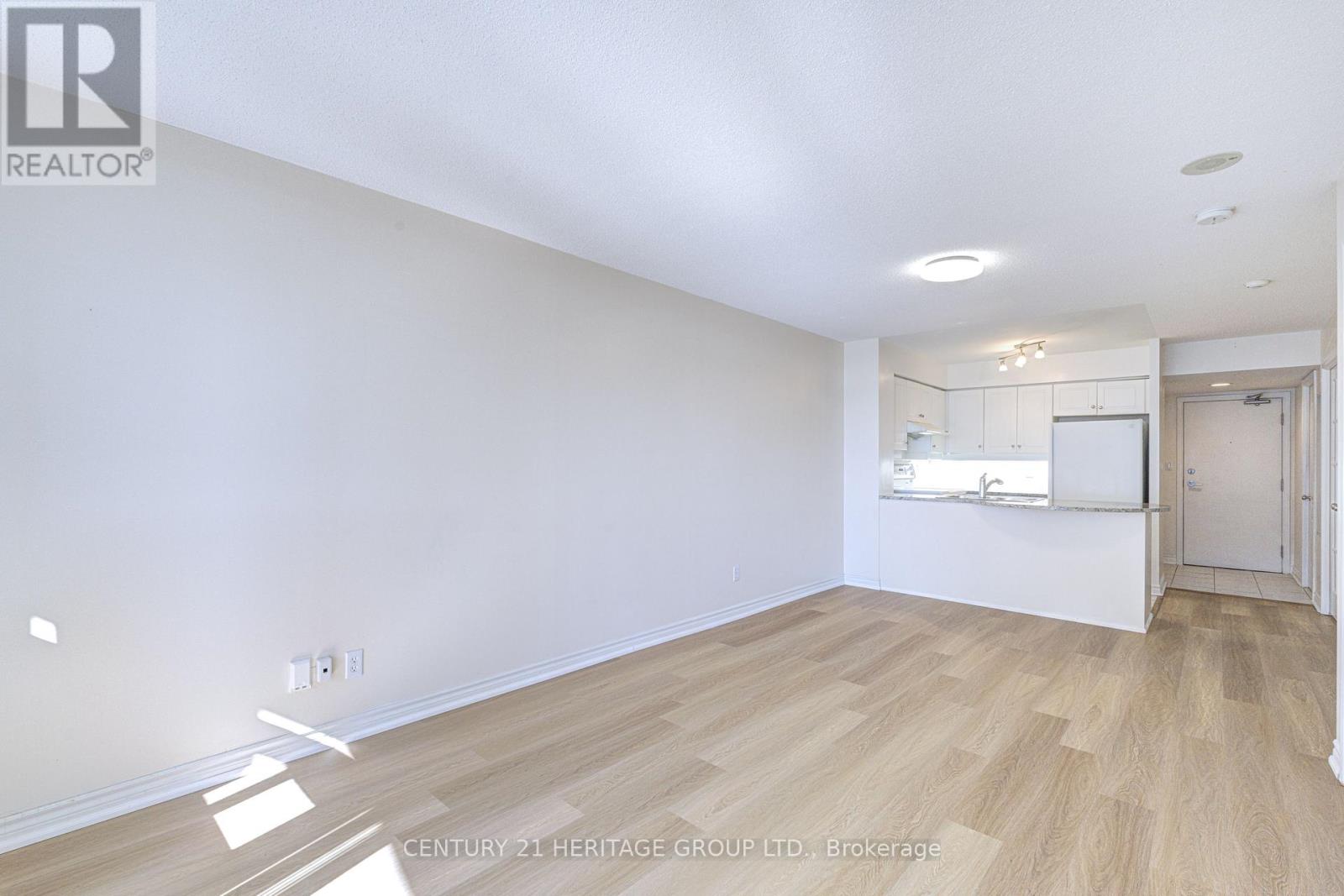 610 - 2 Rean Drive Property Photo 25