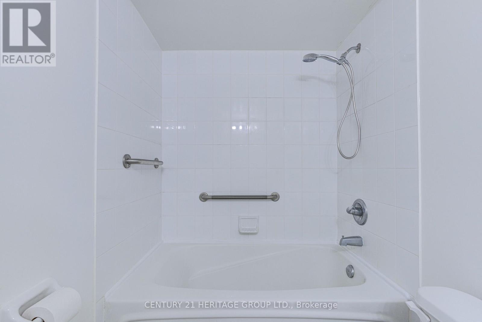 610 - 2 Rean Drive Property Photo 31