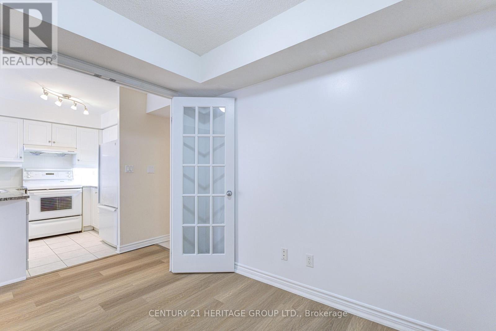 610 - 2 Rean Drive Property Photo 35