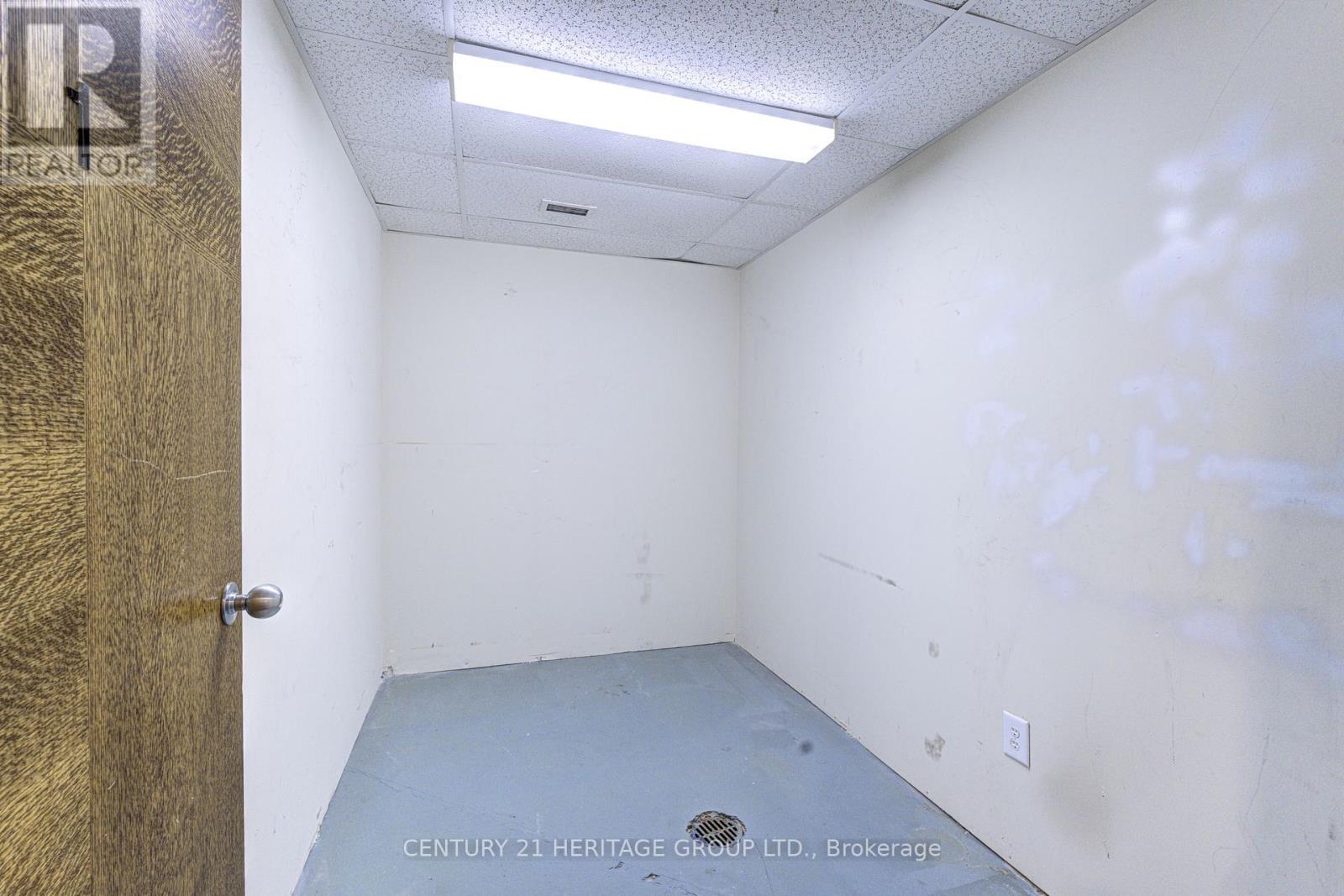 610 - 2 Rean Drive Property Photo 42