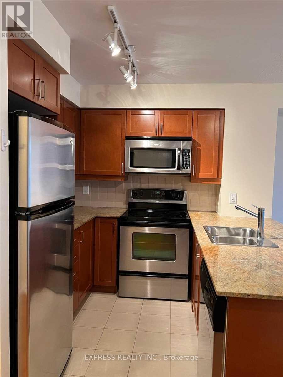 1302 - 736 Spadina Avenue Property Photo 4