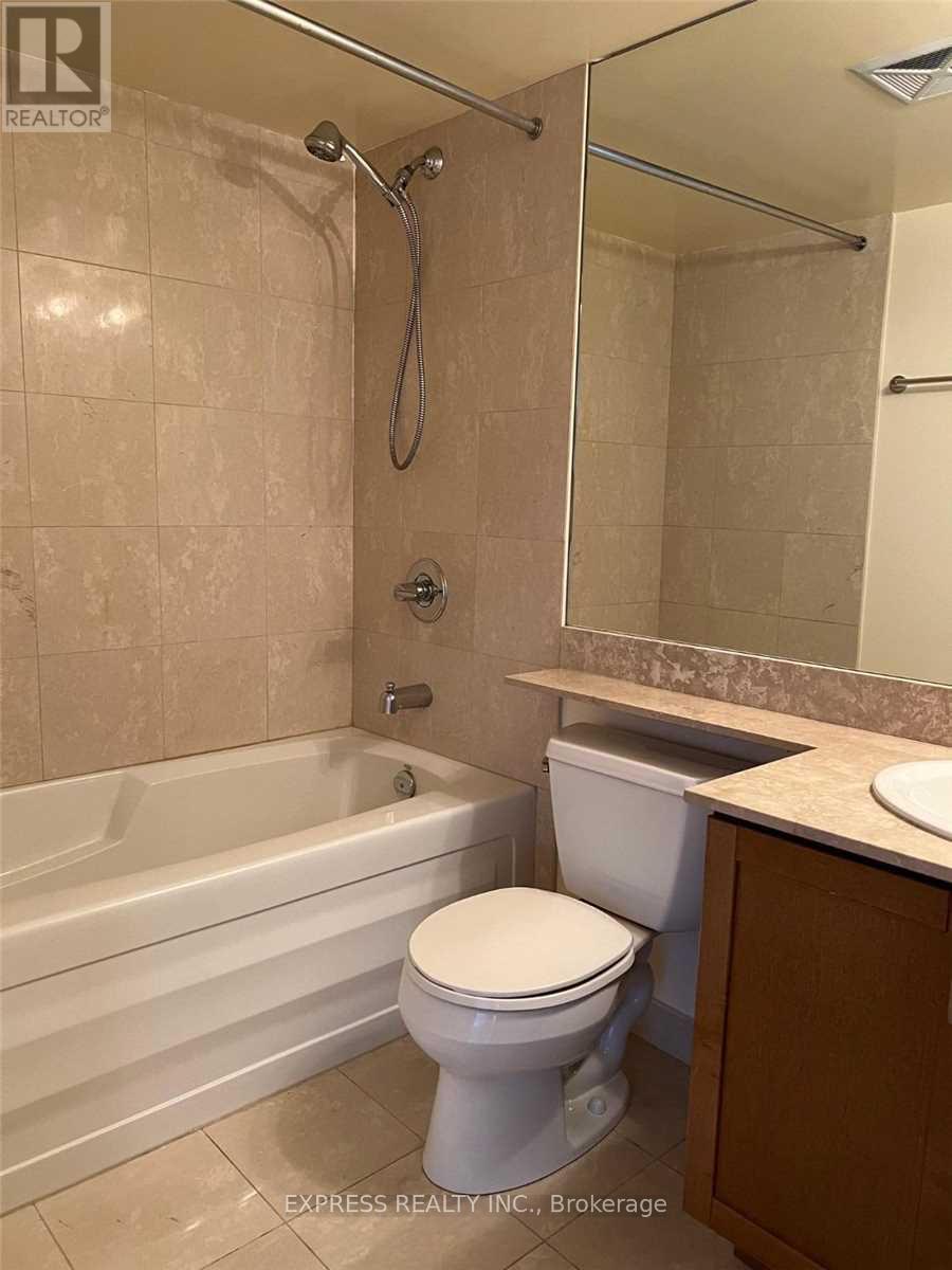 1302 - 736 Spadina Avenue Property Photo 7