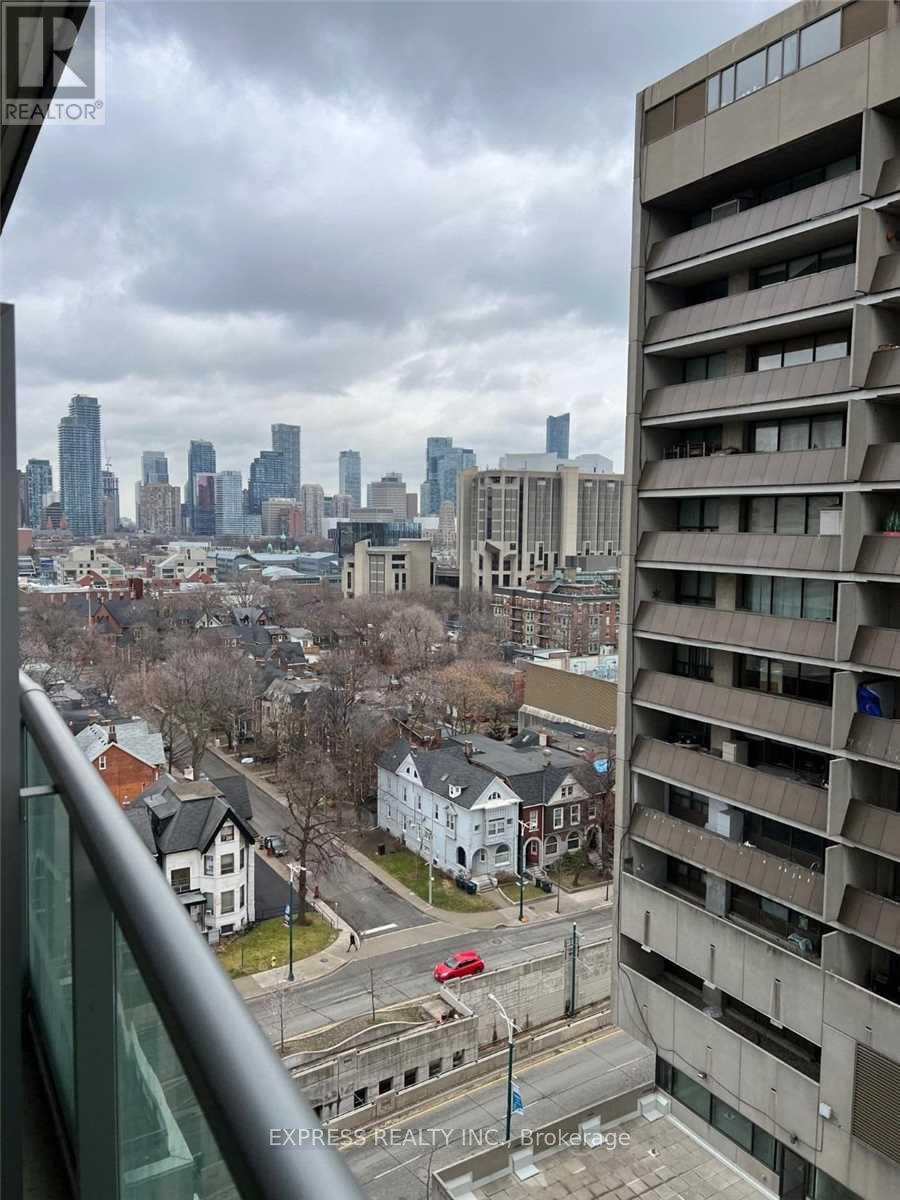 1302 - 736 Spadina Avenue Property Photo 10