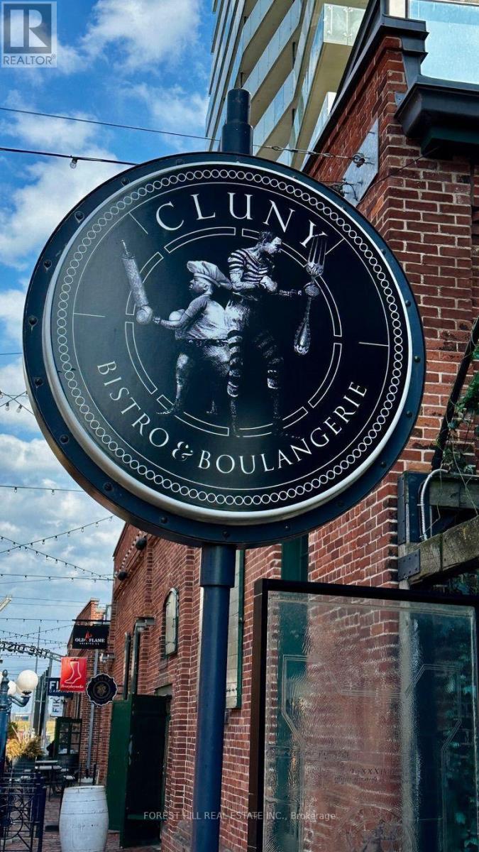 201 - 284 King Street E Property Photo 23