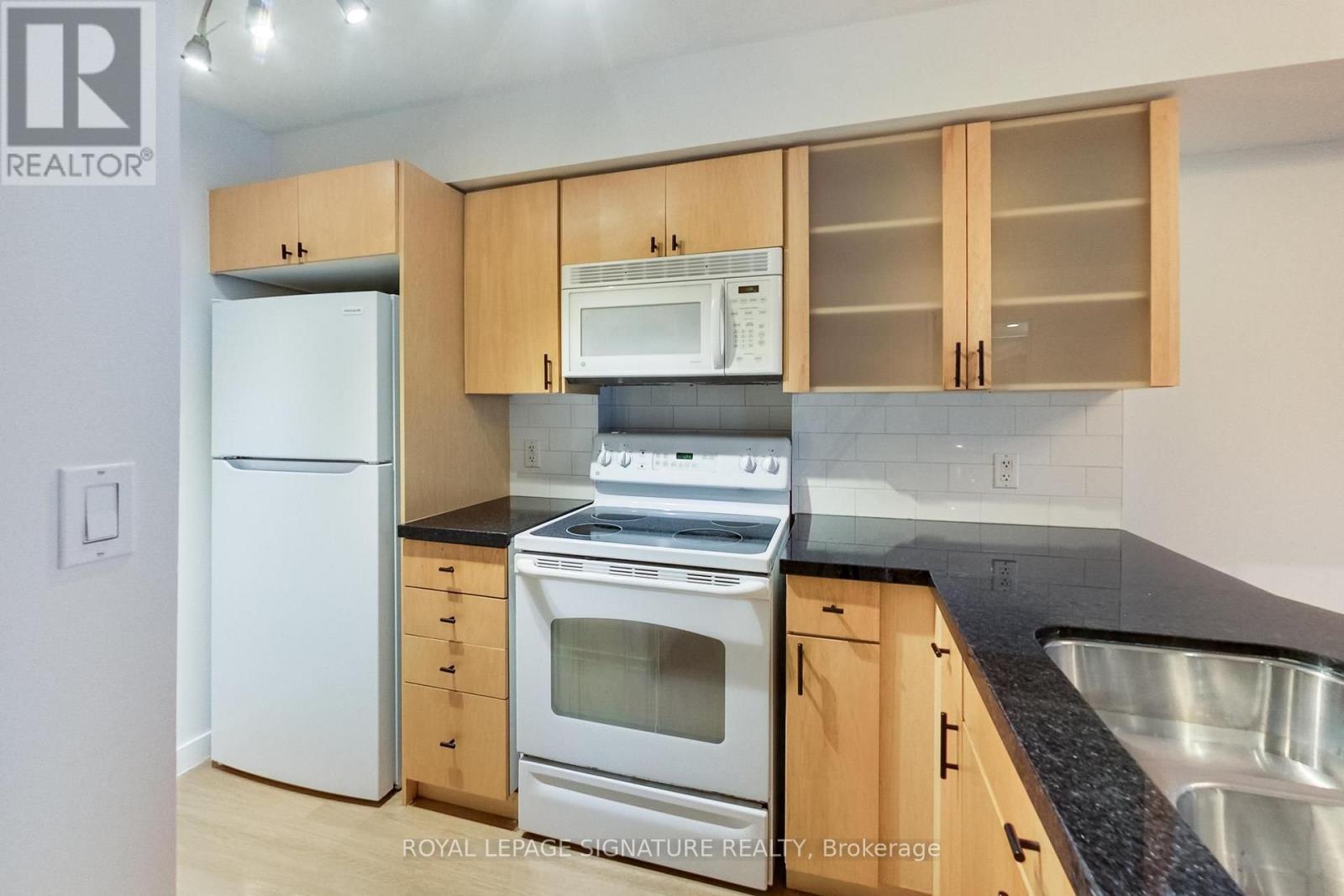405 - 1005 King Street W Property Photo 7