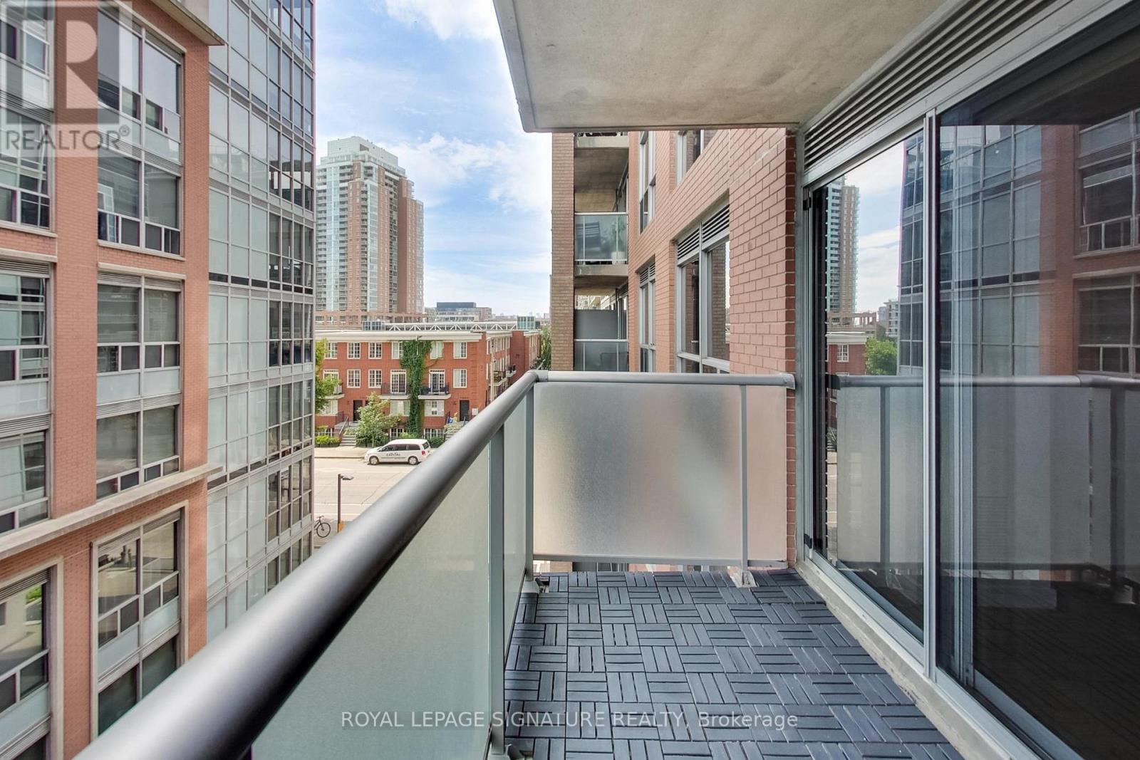 405 - 1005 King Street W Property Photo 15